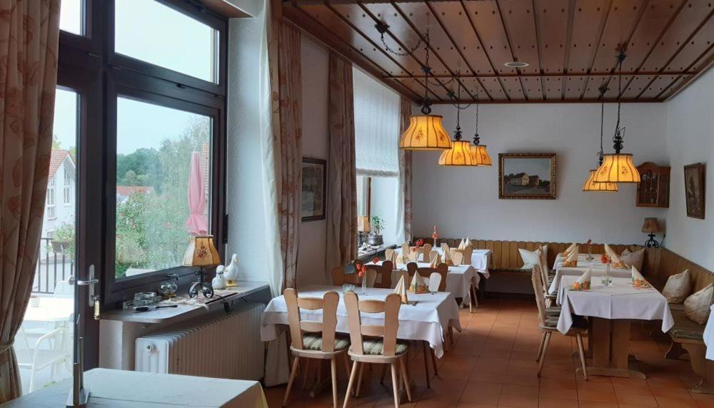 Hotel & Restaurant Krone Waldbronn Exterior photo